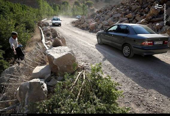 ریزش کوه در زلزله دیروز کرمانشاه (+عکس)