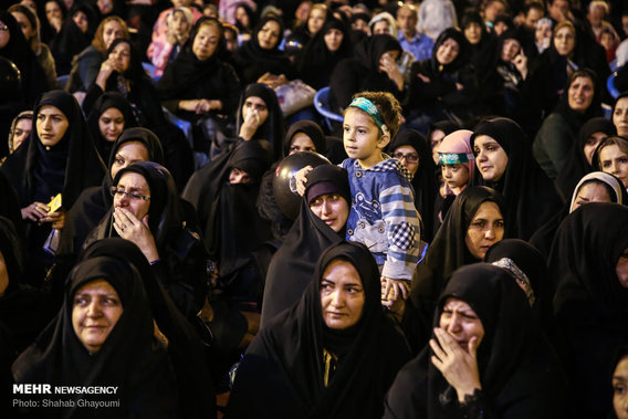 بزرگترین سفره حضرت رقیه(س) در تهران (+عکس)