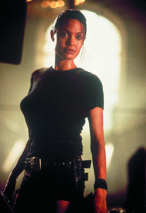 آنجلینا جولی در نقش لاری کرافت