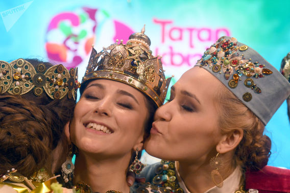 کنکور بین المللی زیبایی «دختران تاتار» در قازان (+عکس)