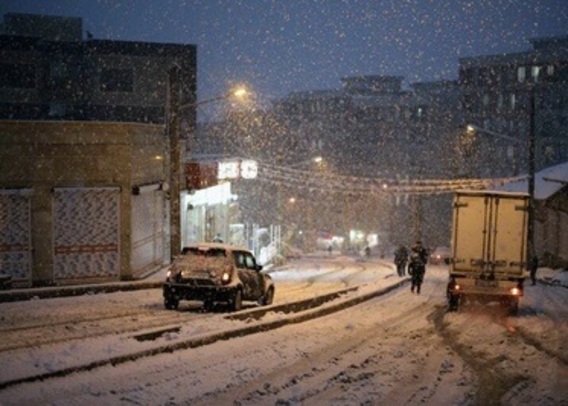 بارش سنگین برف در سنندج (+عکس)