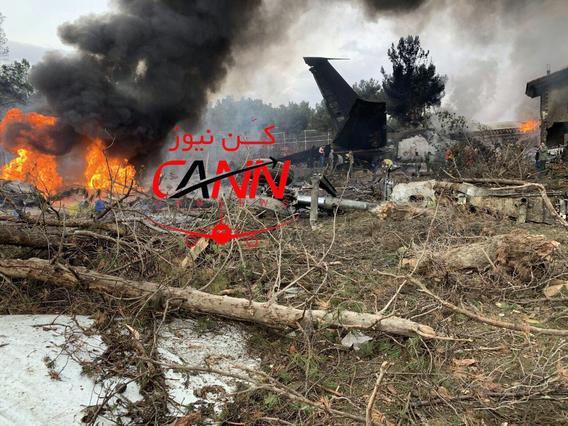 سقوط هواپیمای قرقیزستانی در شهرک مسکونی زیبادشت کرج (+عکس)