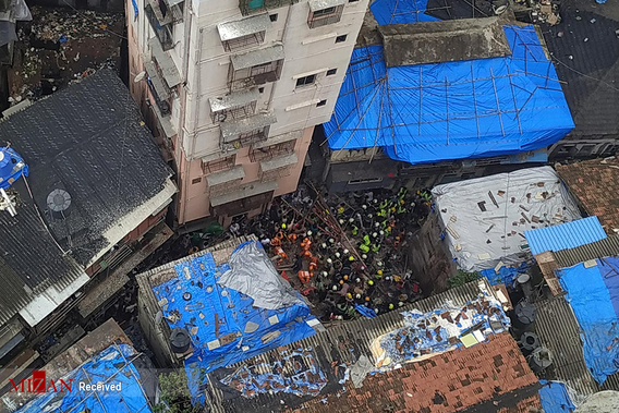 ریزش ساختمان چهار طبقه در بمبئی (+عکس)