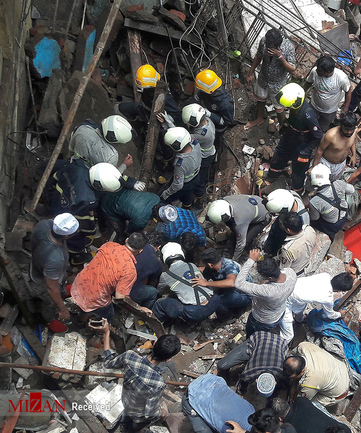 ریزش ساختمان چهار طبقه در بمبئی (+عکس)