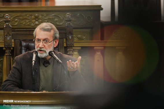 نشست خبری رئیس مجلس شورای اسلامی (+عکس)