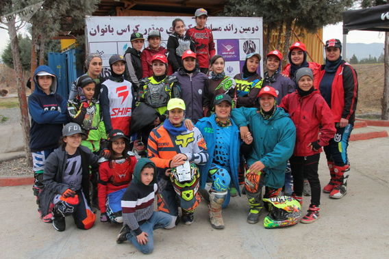 مسابقات موتور کراس بانوان در تهران (+عکس)