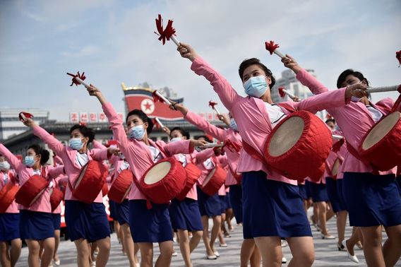 راهپیمایی گسترده با ماسک در کره شمالی
