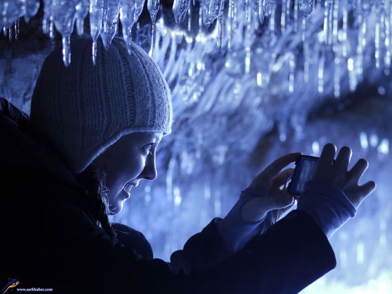تصاویر فوق العاده از یک غار یخ زده
