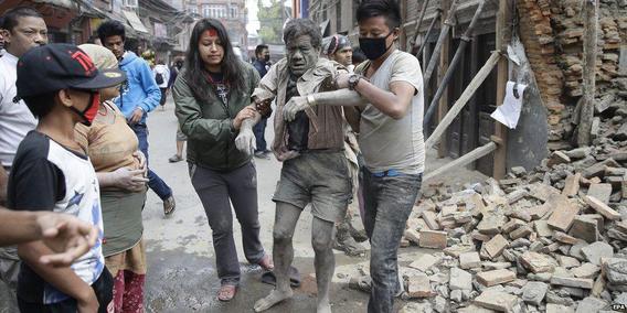زلزله 7.8 ریشتری نپال: 758 کشته تا این لحظه (+عکس)
