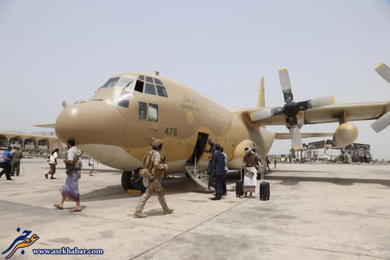 فرود هواپیمای نظامی سعودی در یمن (عکس)
