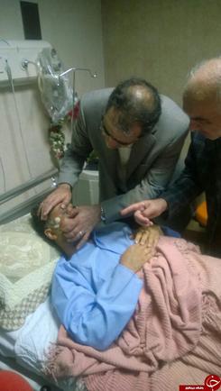 وزير بهداشت حسينی را معاينه کرد/بازگشت خبرنگار مجروح تلويزيون از سوريه(+عكس)