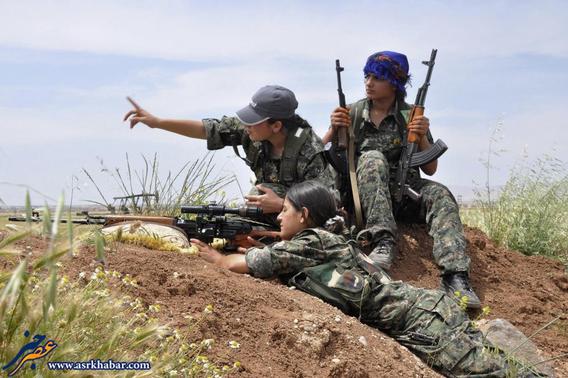 تکاوران زن کرد در مقابل داعش (عکس)