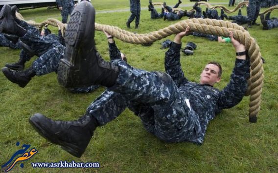 تمرین سخت زنان نیروی دریایی آمریکا (عکس)