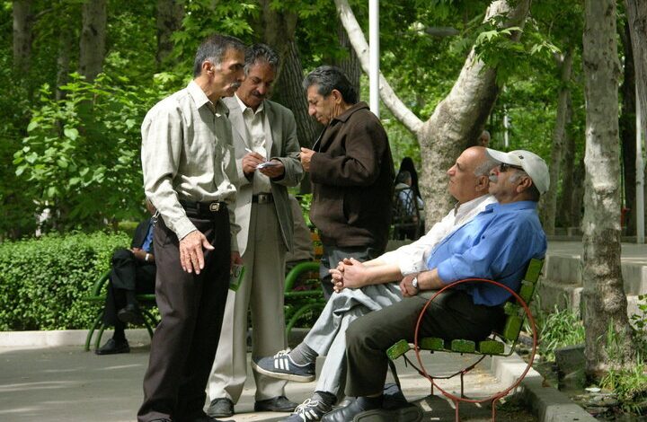 دستمزد غیرواقعی امروز، مستمری فردا؛ کارگران تاوان حق بیمه کمتر را ندهند